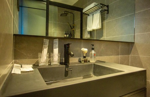 Chikan District Apartment | Locals Apartment House 24