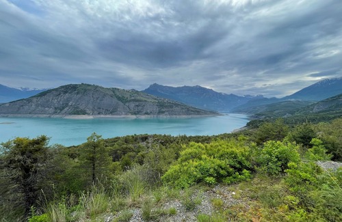 Rochebrune House | Located in the Campig des gorges de la Blanche, gateway to the Lac de serre p.
