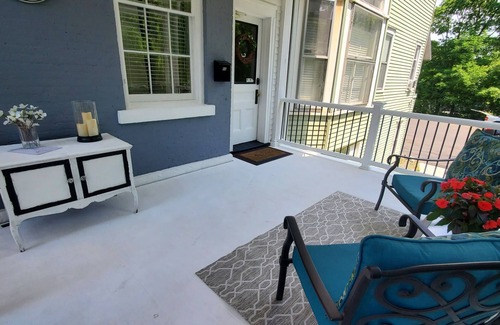 Auburn Apartment | Located in the Historic downtown district, cozy studio, wifi.