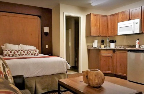 Estes Park Resort | Located on the Big Thompson River!