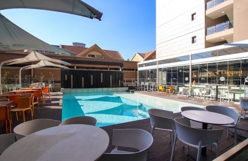 Greater Johannesburg Metropolitan Area Apartment | located within Sandton 2 min from Nelson Mandela square and sandton city.