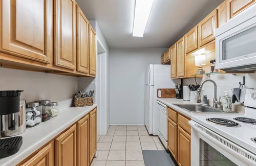 Old Town House | Location! 1/2 Block to Beach and 4 Blocks to MAIN STREET! Great Quiet Location!