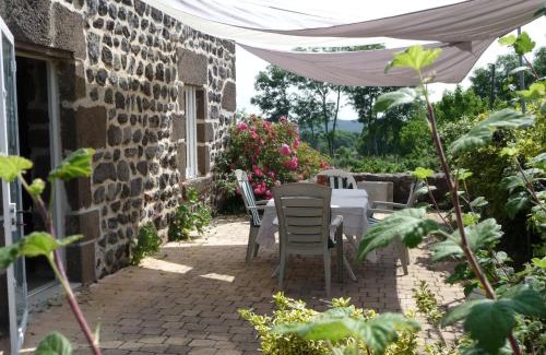 Seneujols Bed & Breakfast | Location au cœur du Devès, proche Puy-en-Velay et chemin de St-Jacques - FR-1-582-447