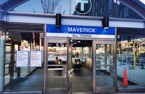 Central-Maverick Square - Paris Street Apartment | Location+Comfort+Convenience