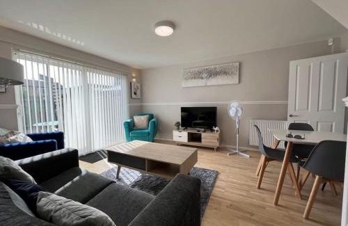 Nottingham House | Location-Comfortable Beds-Free Parking-Families