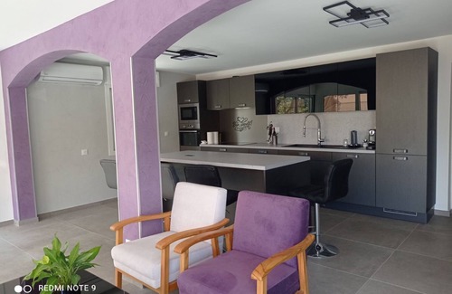 Bastia Apartment | Location Estivale Bastia U Fiumicellu, Vue Mer. Jacuzzi, Barbecue,