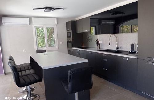 Bastia Apartment | Location Estivale Bastia U Fiumicellu, Vue Mer. Jacuzzi, Barbecue,