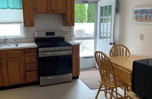 Falmouth House | Location, Location, Location, Steps to Surf Drive Beach, sleeps 5, deck, yard
