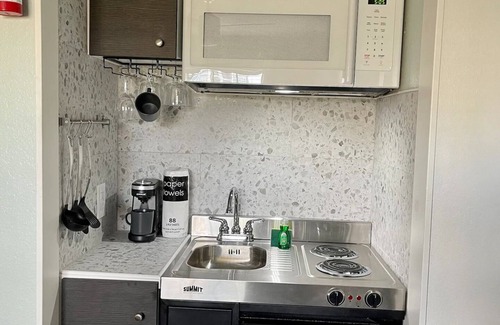 Florida Central Atlantic Coast Apartment | Location! Location! Lovely Studio in Orlando