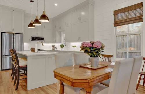 Fredericksburg House | Location! One Block to Main Street/Restaurants!