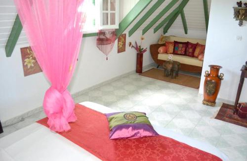 Deshaies Apartment | Location spacieuse à Deshaies avec vue sur la mer et montagne