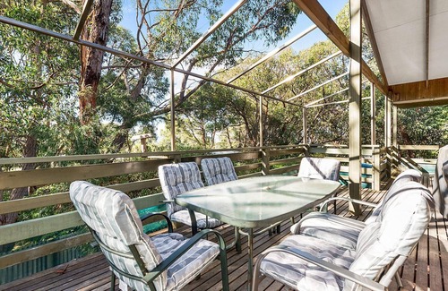 Marengo House | Lochys Rest - Apollo Bay