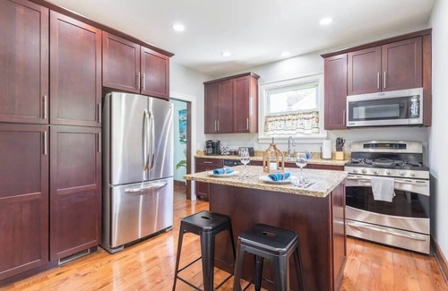 Lockport House | Lockport Haven/3 King Beds/Wi-fi/Near Downtown!