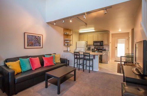 Hood River Condo | Lodge 27 Roomy Condo with Gear Storage Onsite by RedAwning