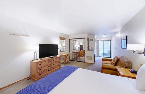 West End Cabin | Lodge ∙ 3 guests
