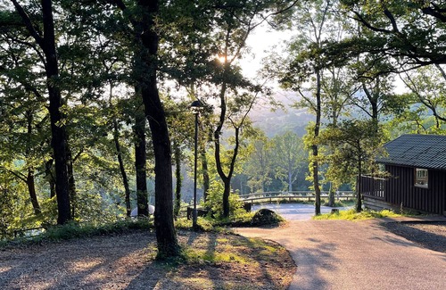 Liverton Cottage | Lodge 45 - Lazy Bear