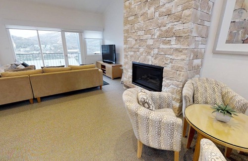 Perisher Valley Apartment | Lodge Apartment 20 - Luxury 3 bedroom with spectacular views!