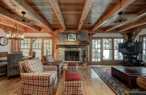 Gravenhurst House | Lodge at Portage Point, Lake Muskoka
