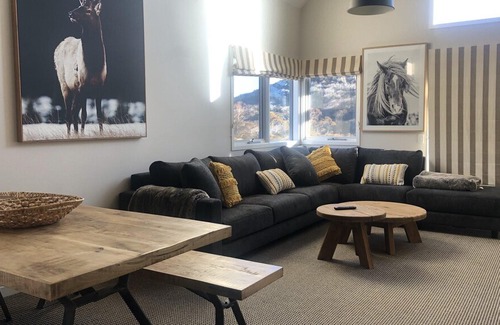 Perisher Valley Apartment | Lodge Chalet 16 - LUXURY APARTMENT WITH SPECTACULAR VIEWS