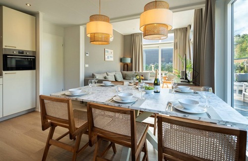 Ouddorp Cabin | Lodge Duynhof 7 holiday home in Ouddorp near the North Sea