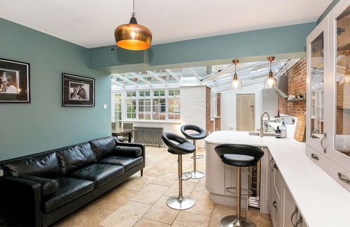 Oxford House | Lodge Farm - Stunning 3 BD with Garden