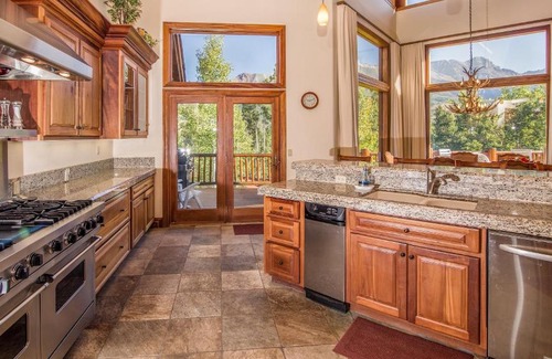 Timber Ridge House | LODGE ON THE POINT by Exceptional Stays
