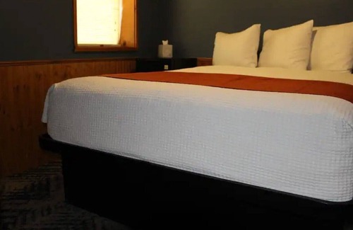 Canyon Lake Cabin | Lodge Suite Upstairs W/ Balcony - 206