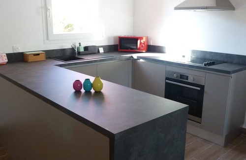 Valensole House | Lodges 1, Gîtes with private spa in the middle of olive trees and lavender