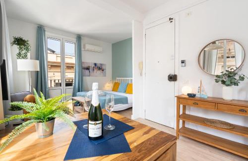 Ciutat Vella Apartment | Lodging Apartments Barceloneta Beach Studio 42