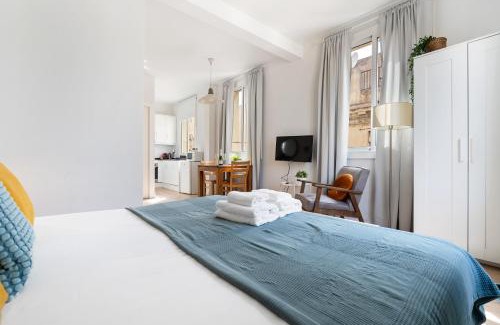 Ciutat Vella Apartment | Lodging Apartments Barceloneta Beach Studio 42