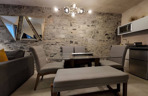 Santeagueda Apartment | Loft Éfeso: A Modern Retreat in Val'Quirico!