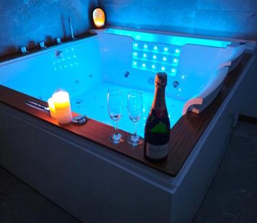 Saint-Valery-en-Caux Apartment | Loft de luxe le Chic, Grand jacuzzi, Vue port de plaisance