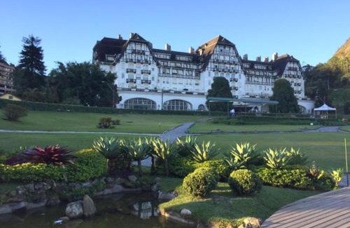 Quitandinha Apartment | Loft de Mérilen - Dentro do Palácio Quitandinha