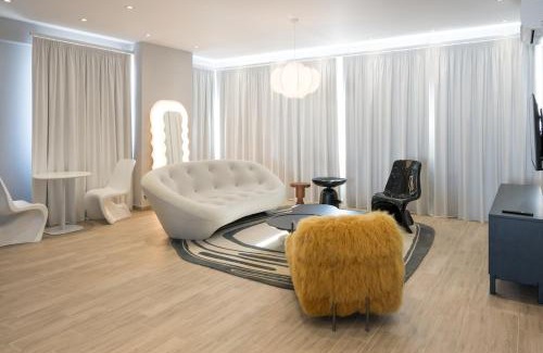 Piraeus Apartment | Loft Garden of Port in Piraeus