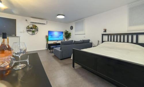 Tiberias Old City Apartment | Loft Hagalil