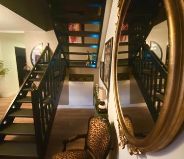 Saint-Vincent-de-Paul Bed & Breakfast | Loft Love-Room