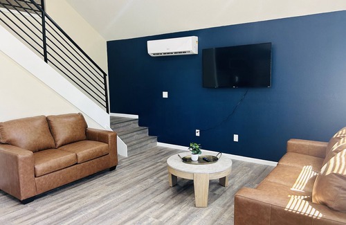 Lebanon House | Loft near Bennett Springs State Park