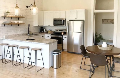 Hancock Apartment | Loft on Lincoln Hancock #203