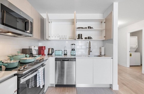 Ojus Apartment | Loft Style Unit with Open Layout