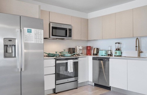 Ojus Apartment | Loft Style Unit with Open Layout