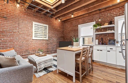 Crossroads Arts District Apartment | Loft + Walkable to Downtown + Parking