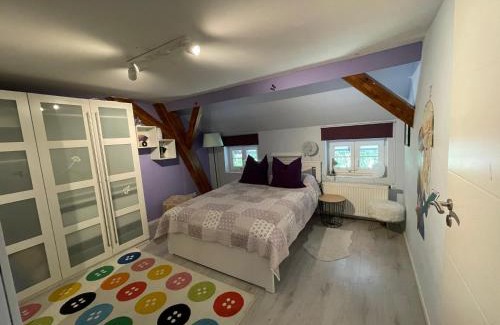 Oberdorla Apartment | Loftartiges Wohnen mit 4 separaten Schlafbereichen