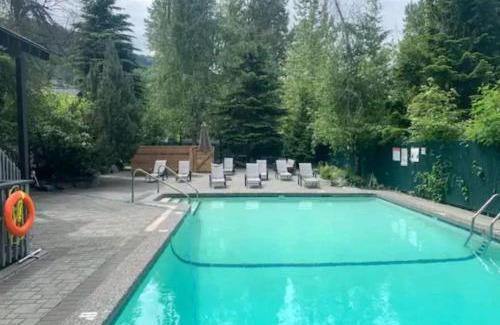 Whistler Creekside House | Lofted1BR, Sleeps 4, Pool, Parking, Near Shops & Lake