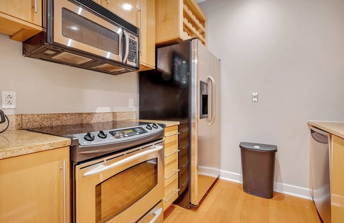 Downtown St. Louis Apartment | Lofts Opop 302 I Modern With a Vintage Twist