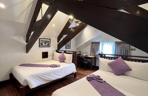 Baguio Hotel | Log Cabin Hotel-Baguio