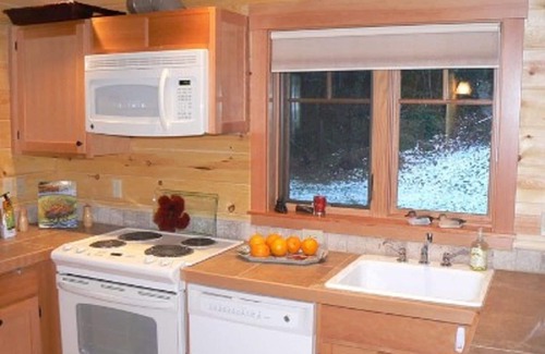 McKenzie Bridge Cabin | Log Cabin Inn McKenzie Riverfront Cabin, Newly Built