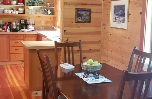 McKenzie Bridge Cabin | Log Cabin Inn McKenzie Riverfront Cabin, Newly Built