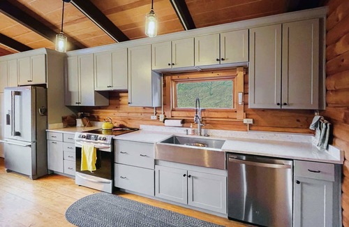 Great Cacapon Cabin | Log Cabin w/Fireplace, EV Station & River Access