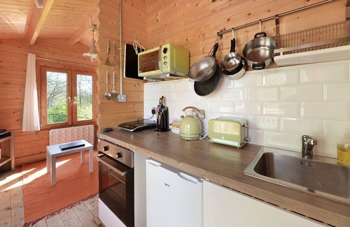 Maidstone Cabin | Log cabin with hot tub , dog friendly. ideal for walkers or a romantic break