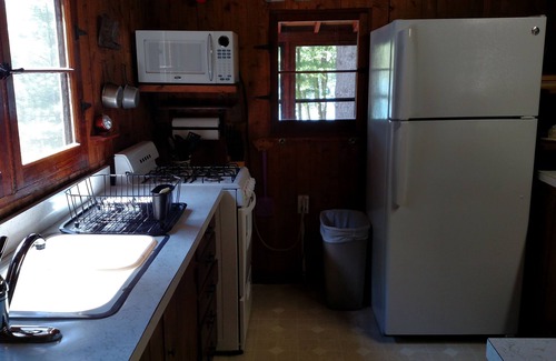Kalkaska Cottage | Log Cottage on Blue Lake-Fall has arrived!